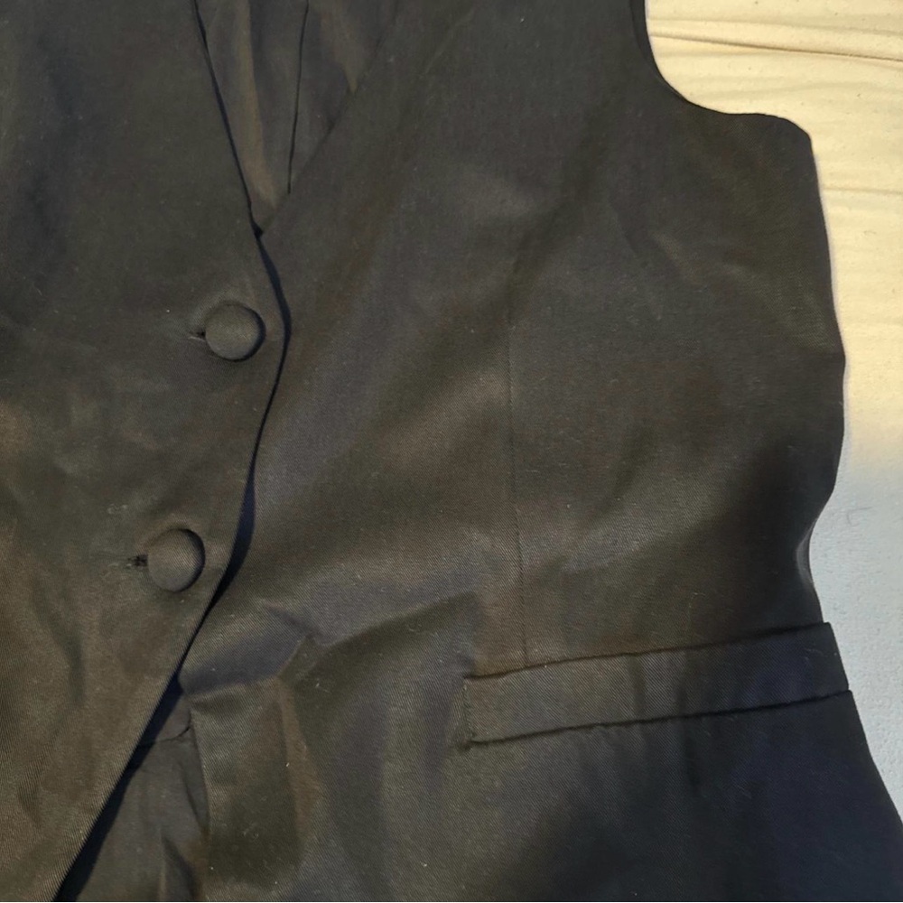 Reformation Casey Vest - Picture 4 of 4